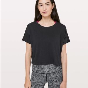 Lululemon Cates Tee *Light _ Black Size 4